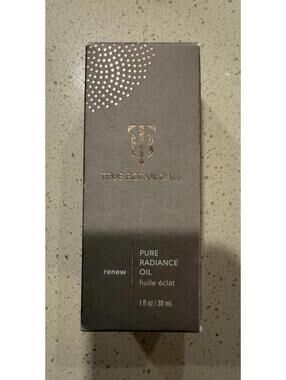 True Botanicals RENEW Pure Radiance Face Oil - 1 Oz.  NIB . Retails $110. NIB!